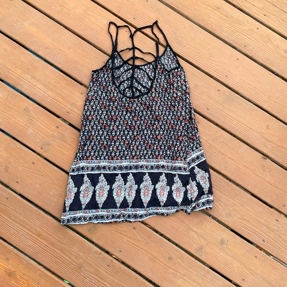 Black Patterned Dress 🖤 - Picture 4 of 5